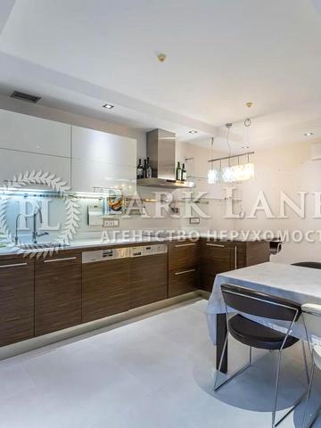 Михайла Гришка вул., 9