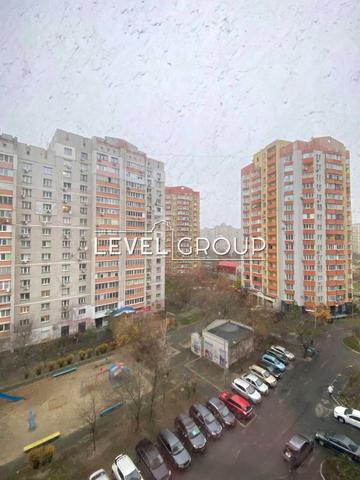 Урлівська вул., 4