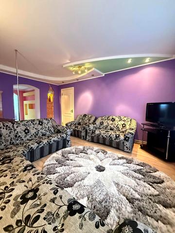 Мирогощанська вул., 3а