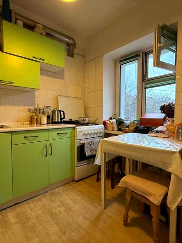 Добрий Шлях вул., 5