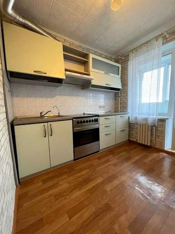 Тополина вул., 14