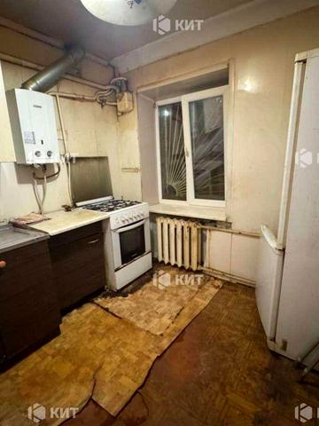 Вартових Неба вул. (Тобольська), 33