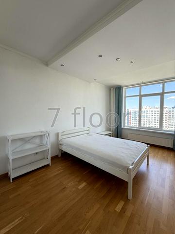 Ованеса Туманяна вул., 3