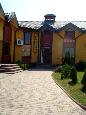 Львівська вул., 21