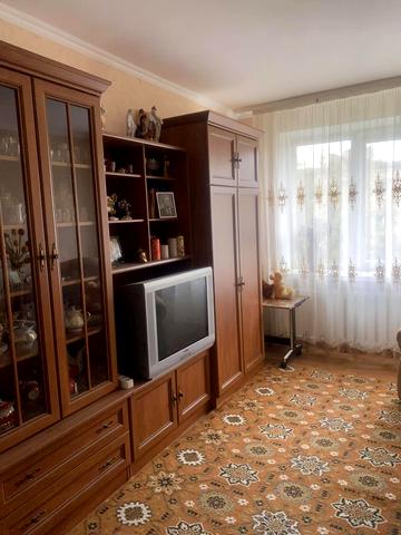 Відродження просп., 6