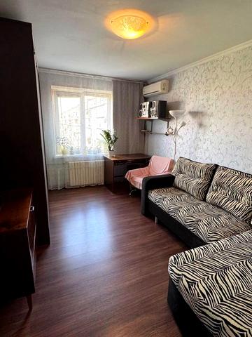 Слави бульв., 8