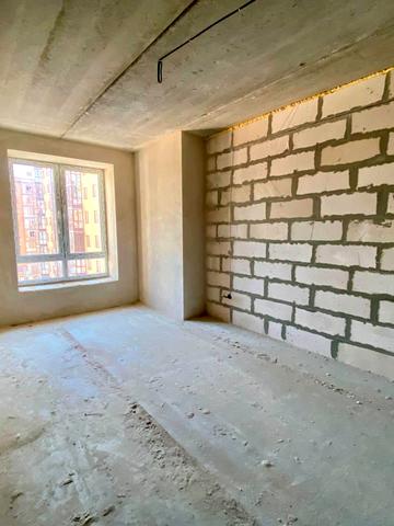 Довженка вул., 4