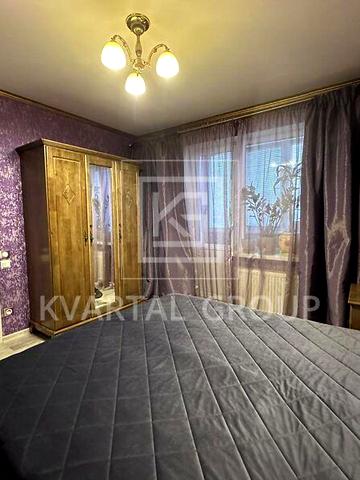 Продаж 3к Квартира Квіткова вулиця