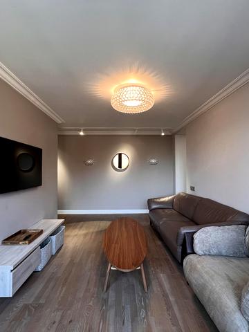 Дмитрівська вул., 2