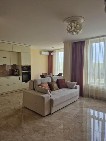 Університетська вул., 1д