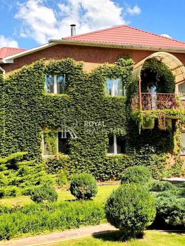 Вишнева вул.