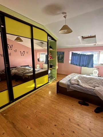 Міклоша Берчені вул., 32