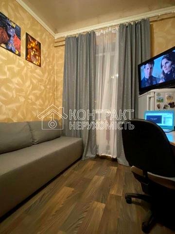 Машиністів вул., 2/8