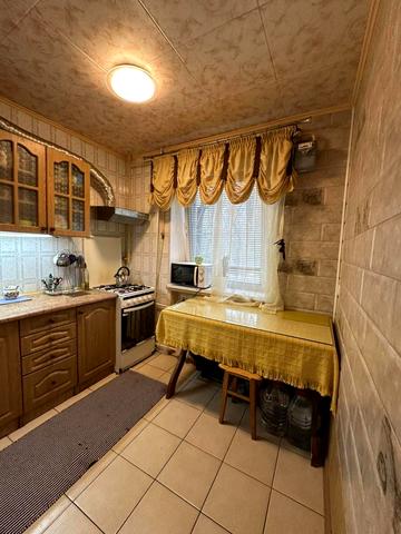 Івана та Юрія Лип вул. (Гайдара), 33