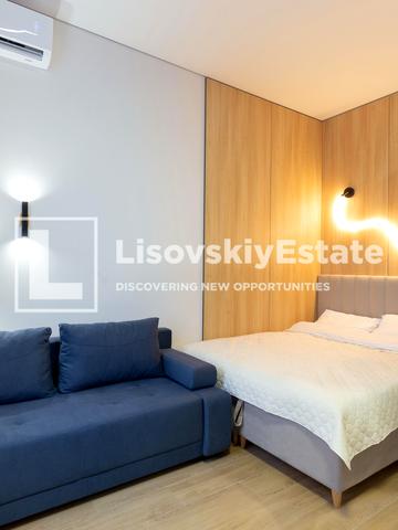 Інститутська вул., 24/7