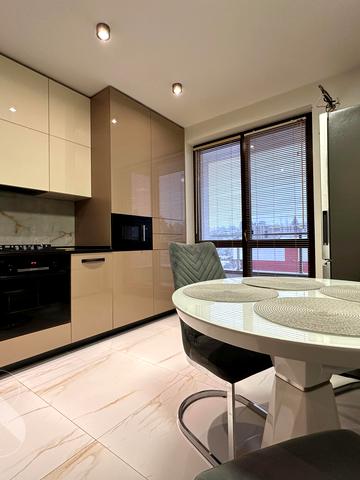 Ярослава Ярославенка вул., 32