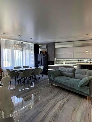 Валерія Самофалова вул. (Каманіна), 16а