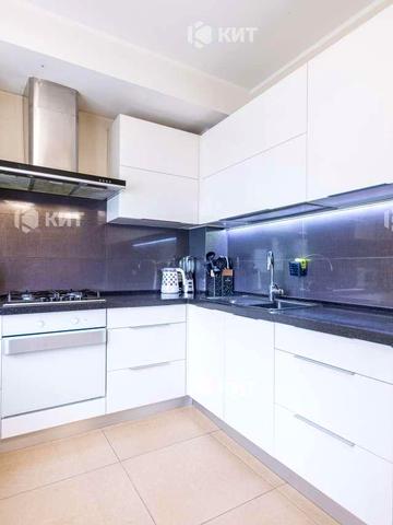 Героїв Харкова просп. (Московський), 254б