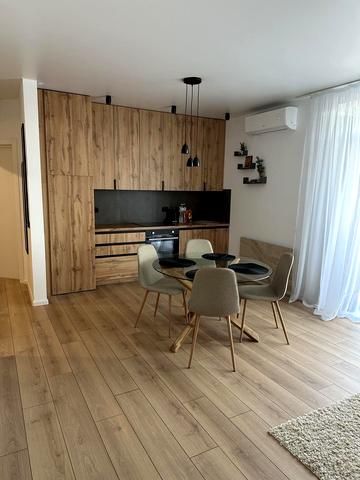 Загорська вул., 121