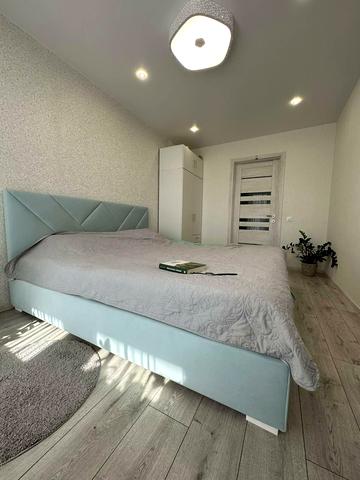 Івана Франка вул., 64