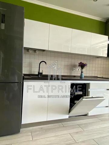 Ярослава Гашека бульв., 8-А