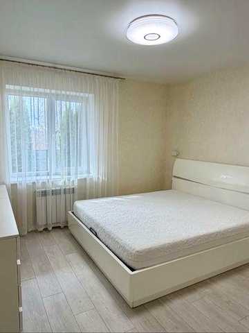 Продаж 2 к квартира на Вишеньці з власним двором
