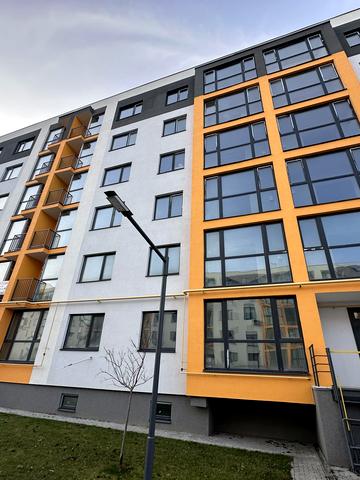 Райдужна вул., 104