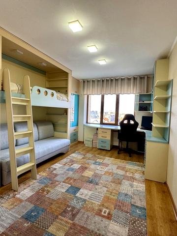 Степана Бандери вул., 7/1