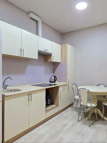 Індустріальний просп. (Фрунзе), 6