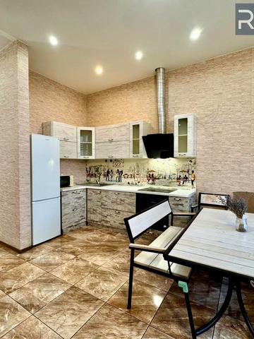 Миколи Ушакова вул., 1-Д