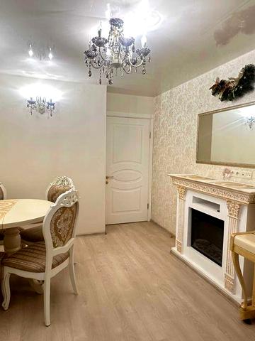 Продам 3-кім. квартиру вул. Марка Безручка 25 / метро Берестейська/