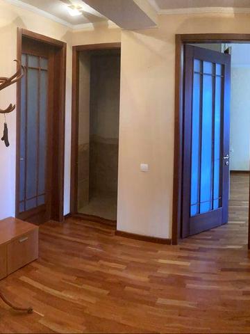 Слам 3х комнатную квартиру в центре