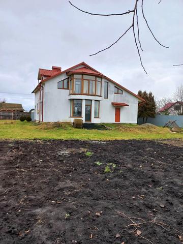 Молодіжна, 40/3