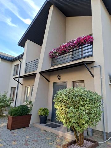 Центральна вул., 1а