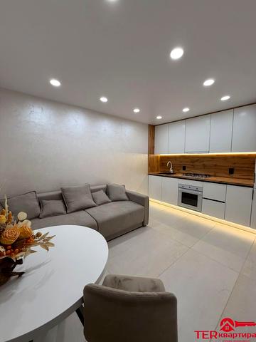 Андрія Сахарова вул., 10