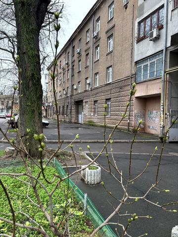 Запорізька вул., 30