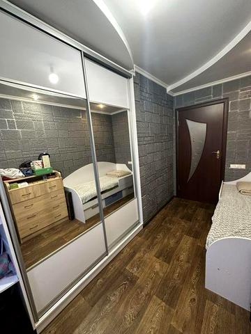 Продам 3-х кімнатну квартиру  в Лиманівкі