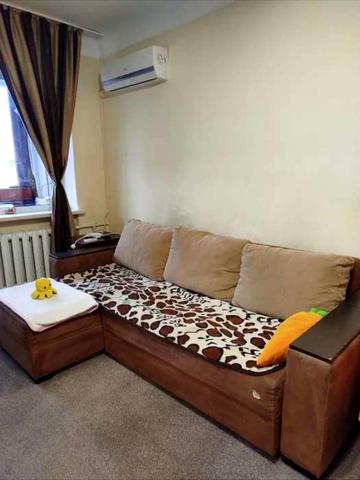 Поліська вул., 16