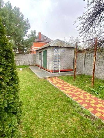 Лесі Українки вул., 37