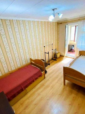 Осокорки - Позняки, Здолбуновская, 3. Рядом Урловская