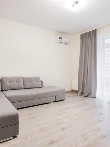 Героїв Крут вул., 8