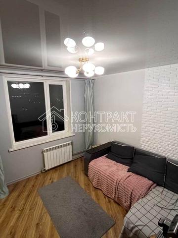 Академіка Павлова вул., 132