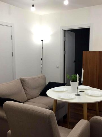 Саксаганського вул., 45