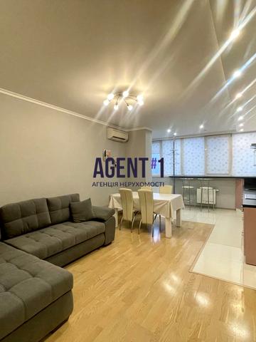 Валерія Лобановського просп. (Червонозоряний), 4-Г