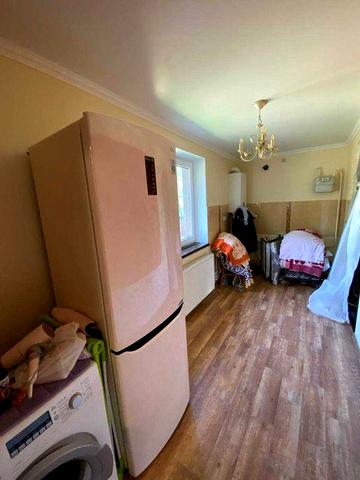 Будинок недалеко від Міста,6 соток Землі