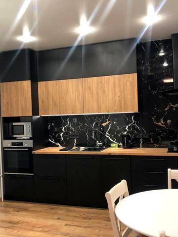 Івана Величковського вул., 1б