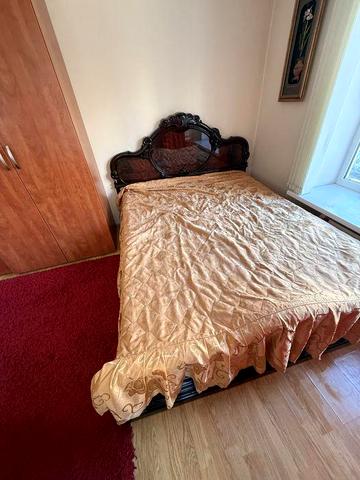 Виставка , власник