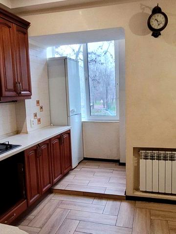 Незалежної України вул. (40 років Радянської України), 31