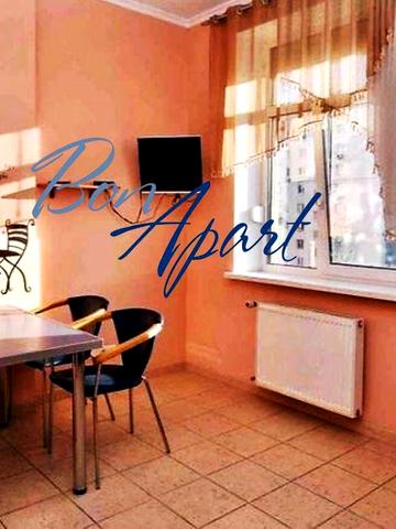 Лесі Українки бульв., 7-Б