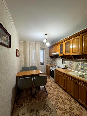 Євгена Коновальця вул., 14